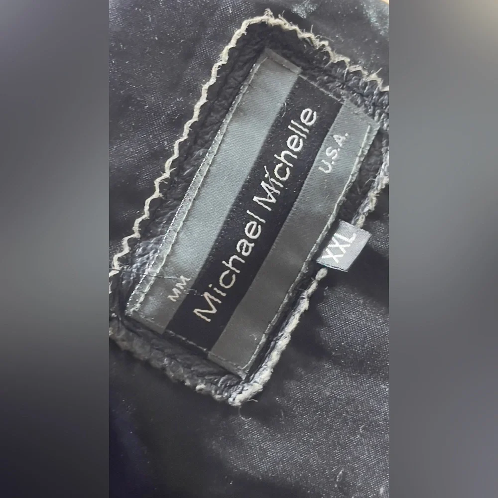 Vintage Elegant Black 💯 Leather Blazer for Women - Picture 8 of 11